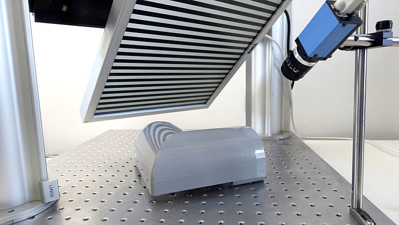 Surface inspection with deflectometry
